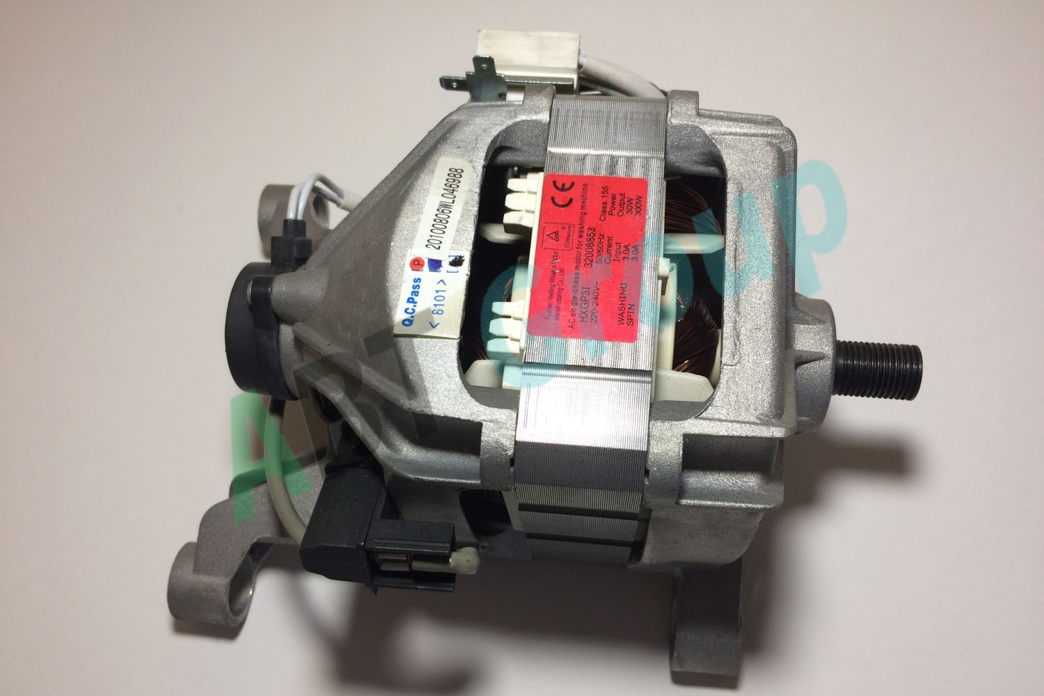 Двигатель для стиральной машины haier артикул 0024000208c. Двигатель сма haier. Двигатель стиральной машинки хаер. Хайер стиральная машина электродвигатель. Хайер стиральная машина электродвигатель.